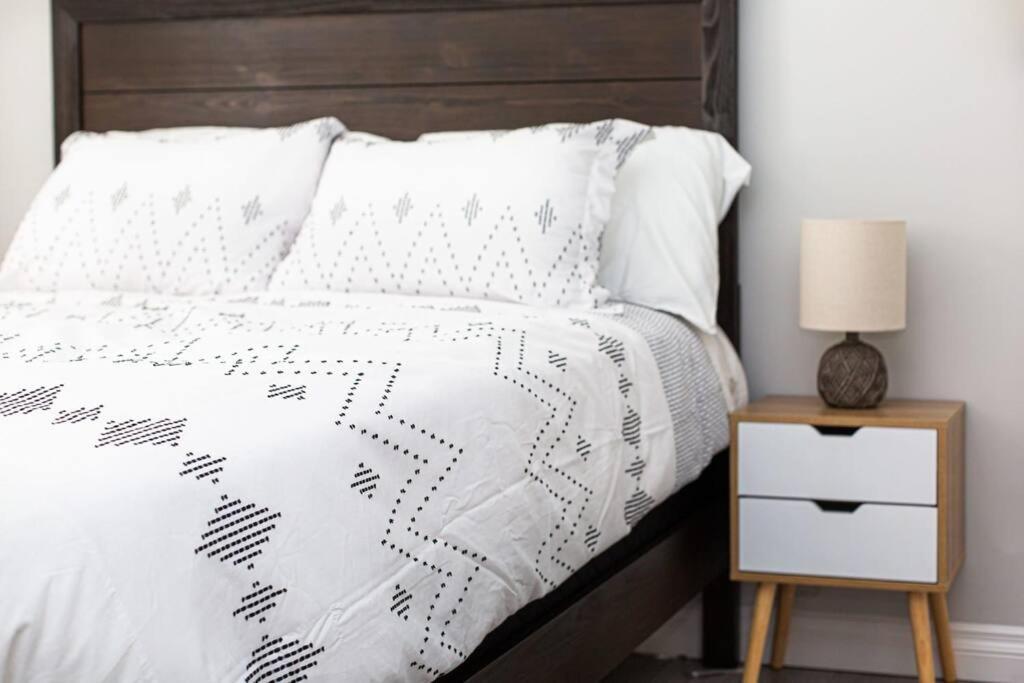 Beautiful & Cozy 1 Bedroom 1 Bath In The Westshore Victoria Exteriér fotografie