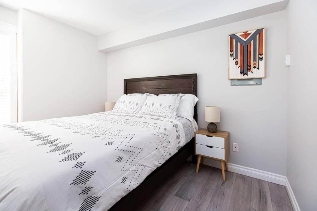 Beautiful & Cozy 1 Bedroom 1 Bath In The Westshore Victoria Exteriér fotografie